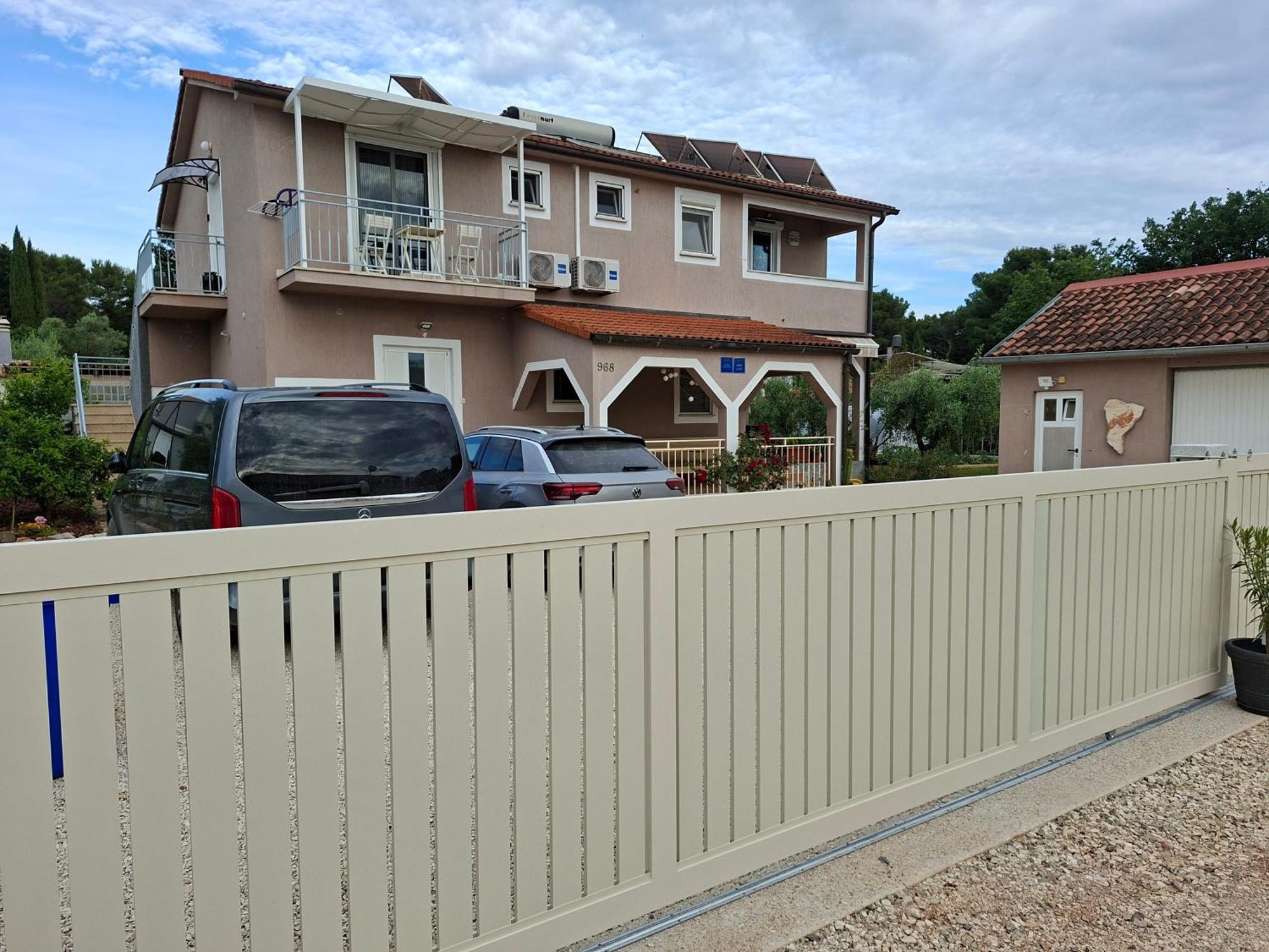 Apartment & Rooms Roza Peroj Exterior foto